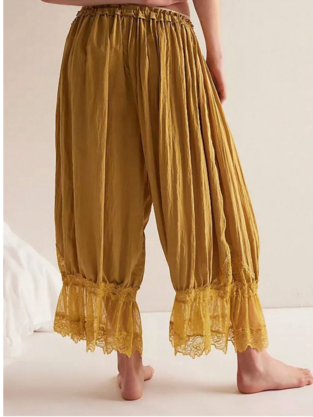 Boho Solid Stretchy Waist Lace hem Bloomers Pants - Picture 5 of 10